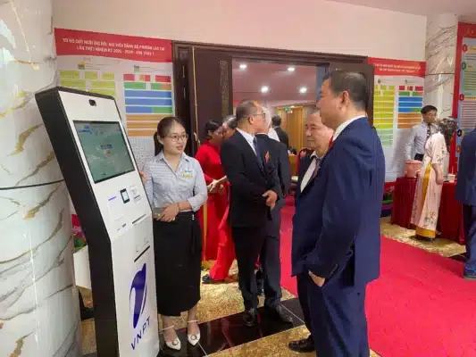 VNPT tiên phong làm chủ hạ tầng số, đồng hành cùng chính quyền hai cấp KIOSK thong minh
